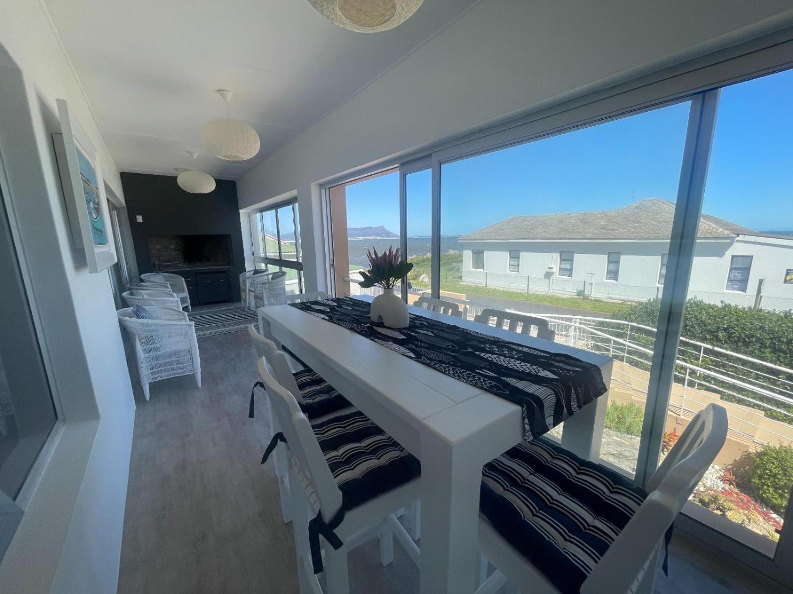 Footprints In Kleinmond Hotel Room photo