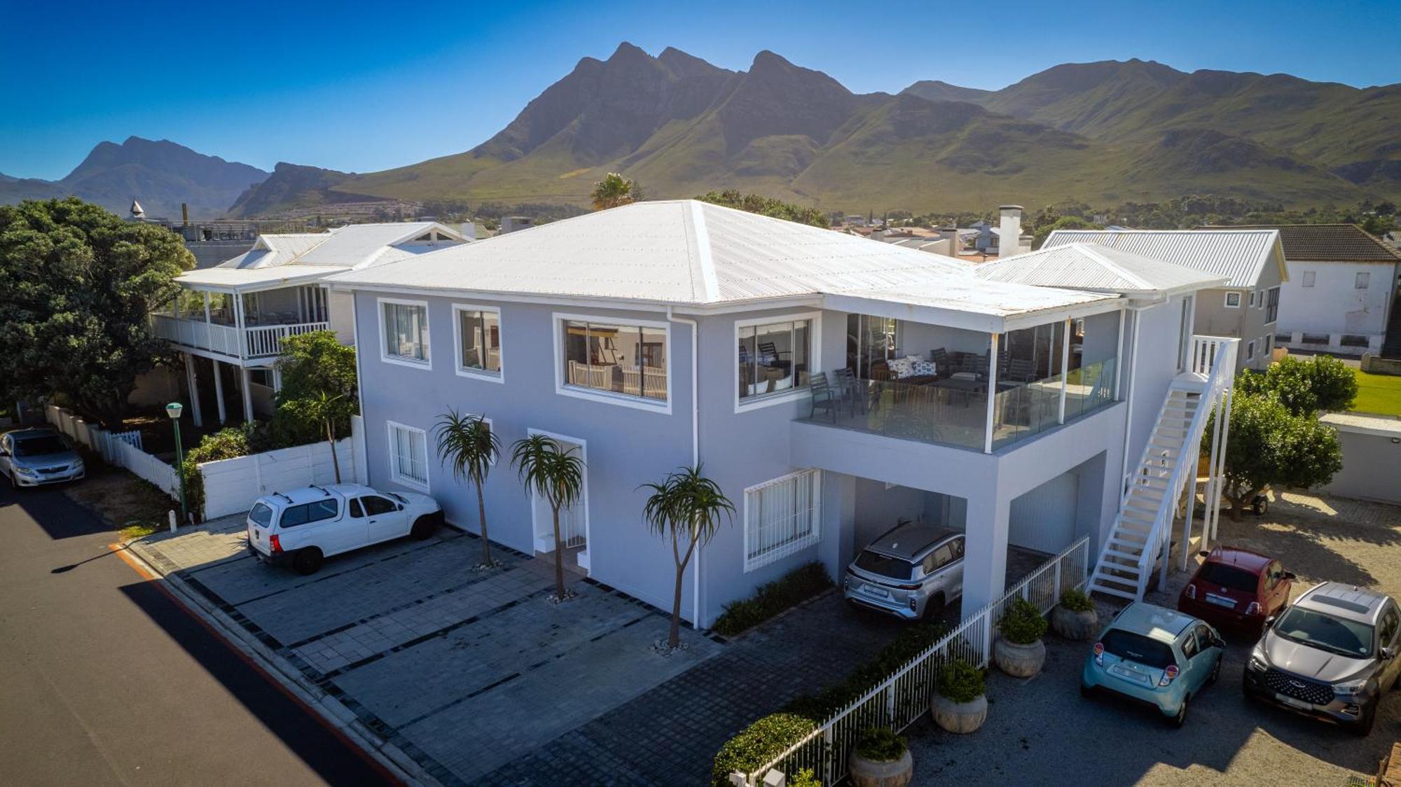 Footprints In Kleinmond Hotel Exterior photo